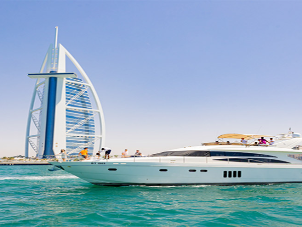 Dubai luxury Yacht Tours