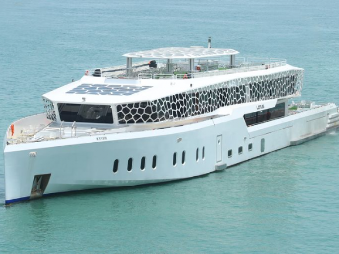 Lotus Mega Yacht Dinner Cruise